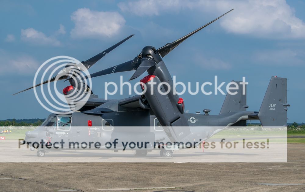 http://i478.photobucket.com/albums/rr141/Deetektor/Duxford%20May%202016/Dux%20183_zps9dz8tz5z.jpg